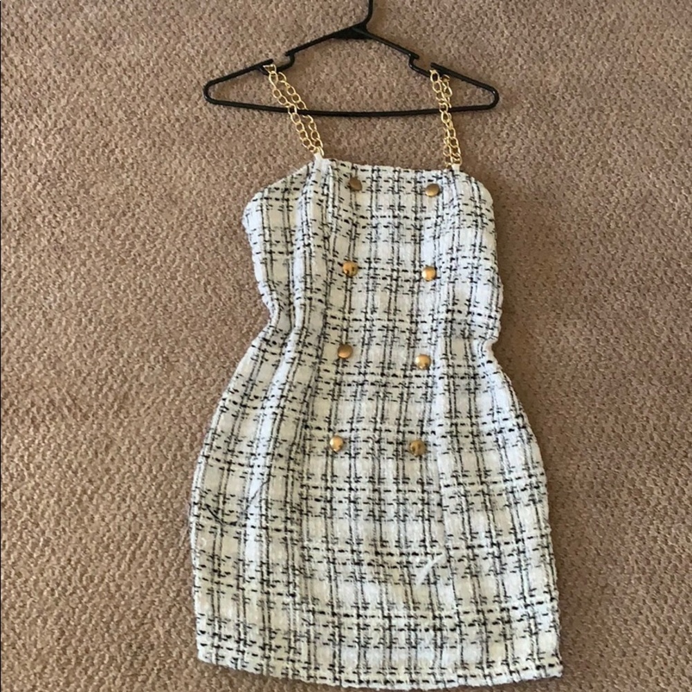 Women’s dress